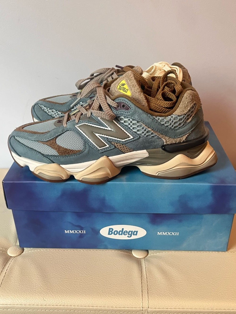 New Balance 9060 Bodega